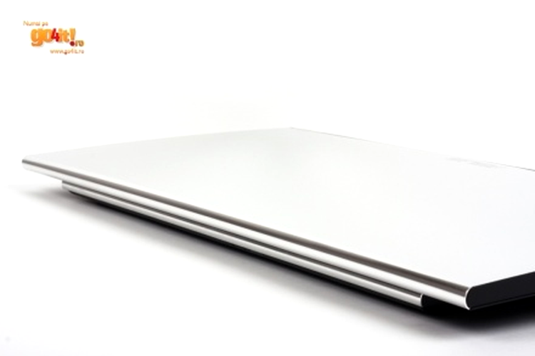 Asus NX90 - materialele au fost foarte importante