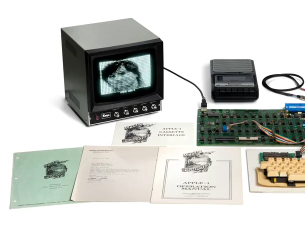 Un computer Apple-1 original ar putea fi vândut la licitație cu până la 800.000 de dolari