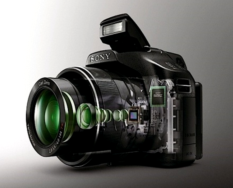 Sony HX100V vine cu un senzor de 16,2 MP