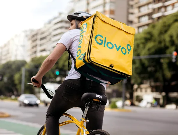 Glovo și PragmaGO lansează un serviciu de finanțare pentru comercianții români. Procesul este digital, iar creditele sunt acordate pe baza datelor aplicației de livrări