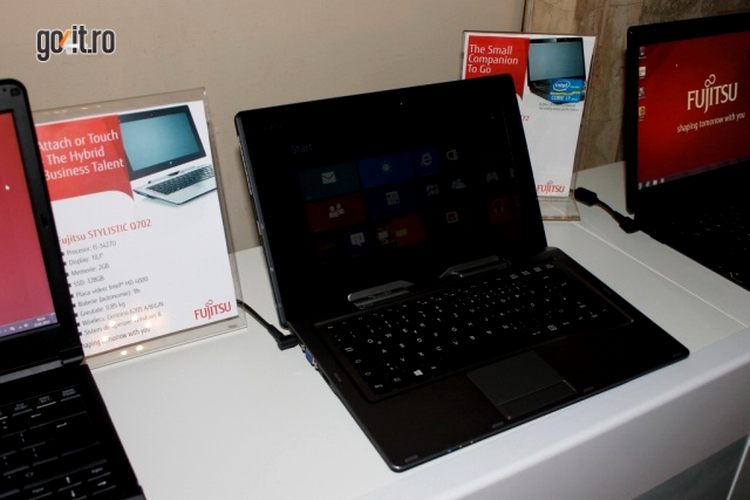 Tableta hibridă Fujitsu Stylistic Q702 este disponibilă în România