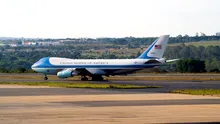 Air Force One, avionul președintelui SUA, a decolat de mai multe ori decât a aterizat. Cum e posibil?