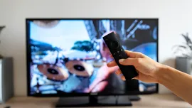 Livrările globale de televizoare rămân stabile în T4 2025, în pofida scăderii accentuate din China