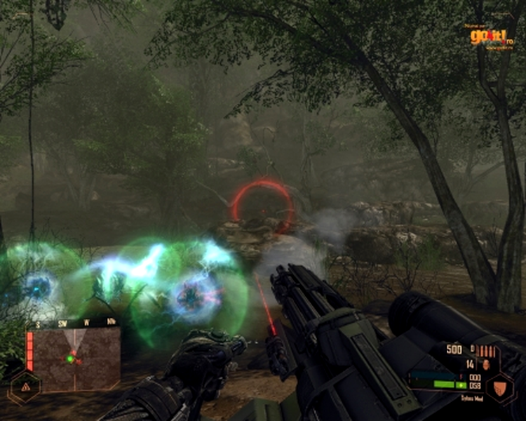 Crysis Warhead - inamici extraterestrii cu scuturi