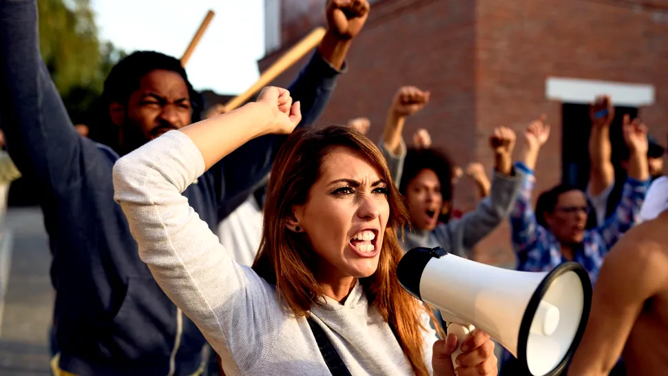 Inteligența artificială ar putea determina lucrătorii să se revolte împotriva corporațiilor