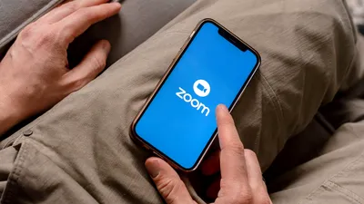 O vulnerabilitate periculoasă a aplicației Zoom ar fi putut permite hackerilor să preia controlul asupra altor dispozitive în timpul unei convorbiri