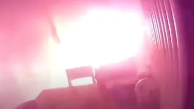 VIDEO: Momentul când o trotinetă electrică explodează în timp ce este încărcată într-un apartament