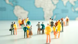 Populația UE a atins maximul și intră în declin constant, cu impact asupra inovației și forței de muncă – raport al CE. Cum va ajuta AI-ul?