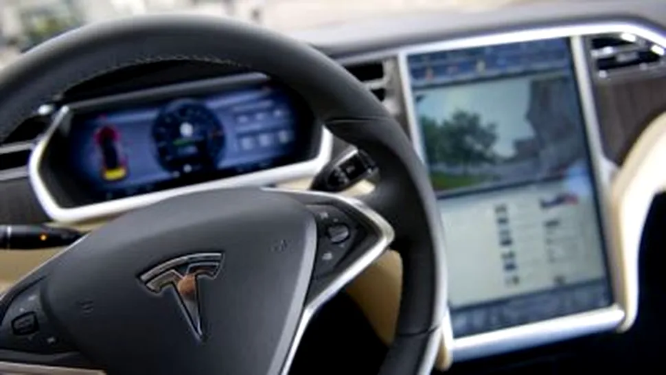 Chiar dacă vinde de 90 de ori mai puţine automobile, Tesla a depăşit Ford la valoarea de piaţă