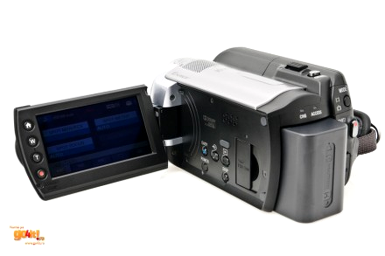 Camera porneşte la deschidea ecranului LCD