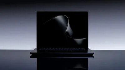 Surface Laptop Ultra: Microsoft atacă segmentul premium cu un model cu procesorul Nvidia RTX Spark - VIDEO