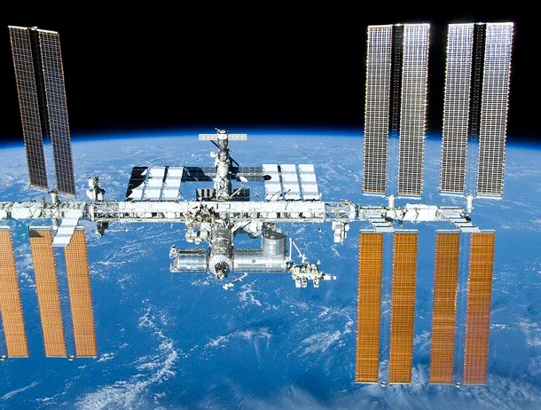NASA intenționează să prăbușească Stația Spațială Internațională în mare. Experții afirmă că acest plan ridică îngrijorări serioase cu privire la sănătatea oceanelor