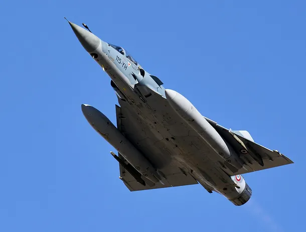 Avionul considerat mediocru în Războiul Rece care s-a dezlănțuit împotriva rușilor. Cum a ajuns „micul” Mirage 2000 „mare” în Ucraina
