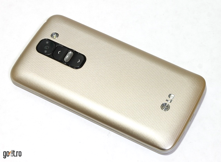 LG G2 Mini - capac posterior cu o textură antiderapantă bine reliefată