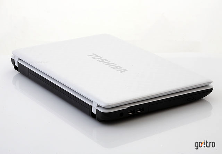 Toshiba L735 - design elegant şi performanţă la un preţ bun