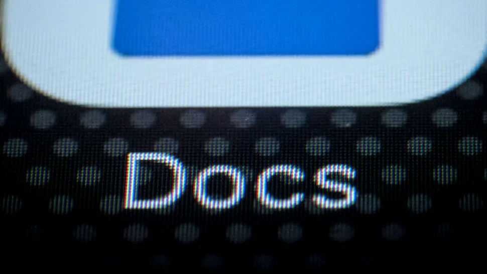 Google activează funcţionalitatea Smart Compose şi pentru utilizatorii Google Docs