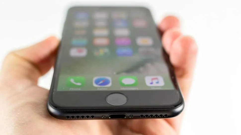 Apple remediază o vulnerabilitate care permite compromiterea dispozitivelor iOS folosind conexiunea Wi-Fi