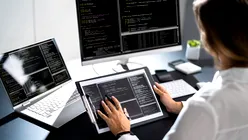 AI lovește piața software: decapitalizare de 400 de miliarde de dolari într-o săptămână