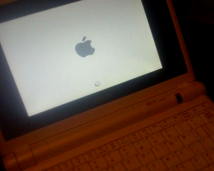 Mac OS X instalat pe ASUS Eee PC