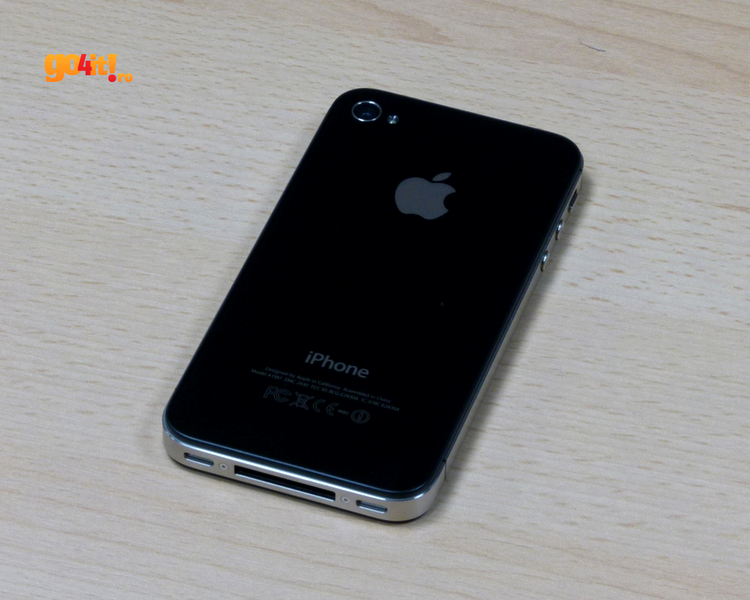 iPhone 4S