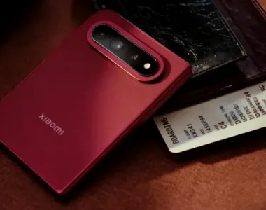 Xiaomi 18 Fold își dezvăluie camerele și un posibil preț înainte de lansare. Are 200 MP, trei senzori Leica și o baterie de 6.000 mAh