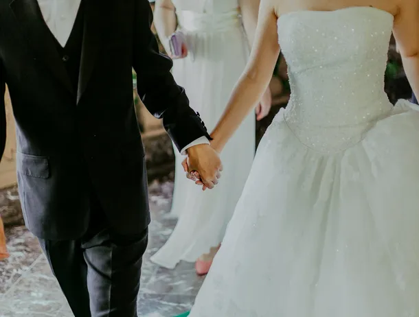 Noua măsură a bunăstării: Plăcă video high-end, RAM și procesor de top, primite de miri la o nuntă din Turcia