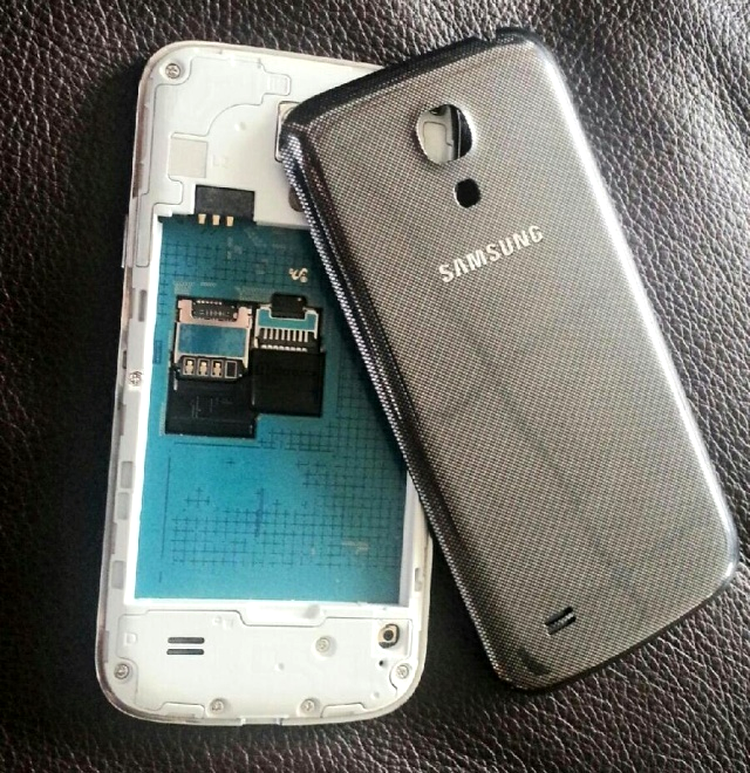 Galaxy S4 mini - versiunea cu un singur SIM