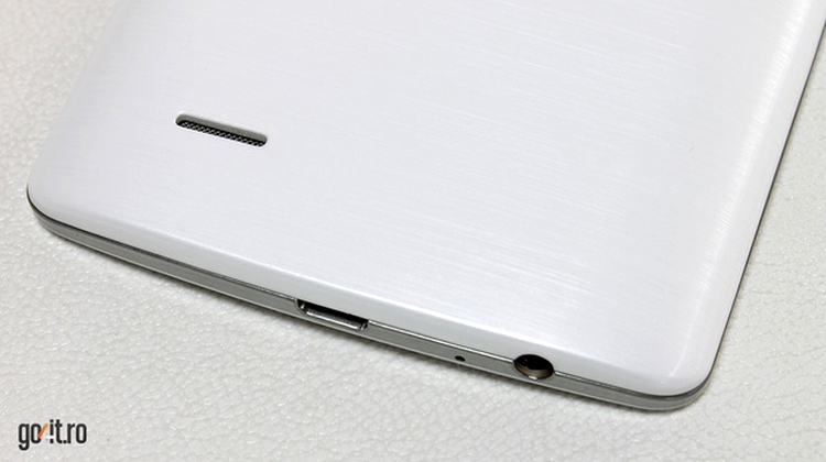 LG G3: conectorul audio pentru căşti şi difuzorul