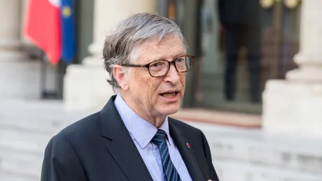 Bill Gates avertizează: inteligența artificială ar putea „cauza un miliard de morți” dacă nu va fi reglementată