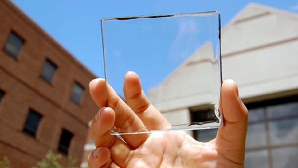Panourile solare transparente ar putea aduce telefoane care se încarcă singure