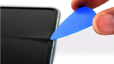 Specialiştii iFixit ne arată motivul pentru care telefoanele Galaxy Fold se defectează prematur. Scot articolul la cererea Samsung