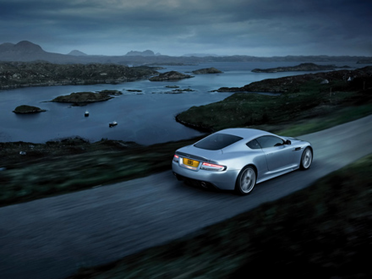 Jaeger LeCoultre şi Aston Martin DBS