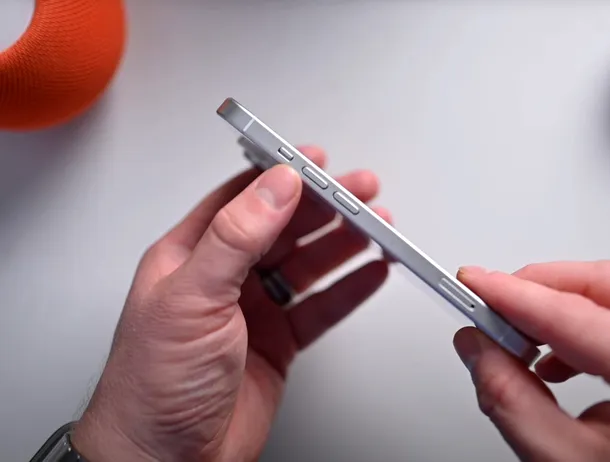 Următorul update de iOS 17 ar putea remedia problemele cu supraîncălzirea la iPhone 15 Pro și Pro Max