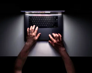 Poliția Română investește peste 15 milioane de lei într-o platformă de investigații pentru combaterea infracțiunilor din Darknet