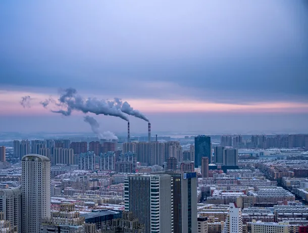 Succesul Chinei împotriva poluării încetinește topirea gheții în Arctica, dar accelerează încălzirea globală