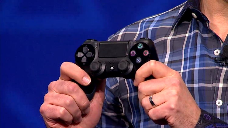 Controller-ul DualShock 4, pentru consola PlayStation 4