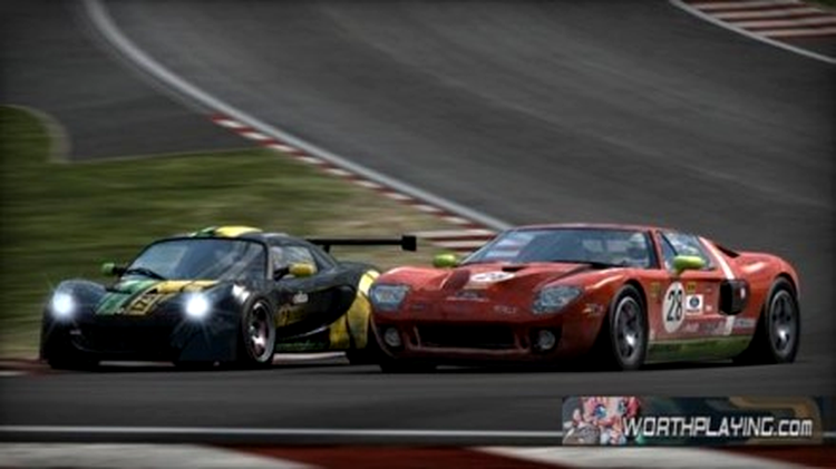 Un Ford GT alături de Lotus Exige S