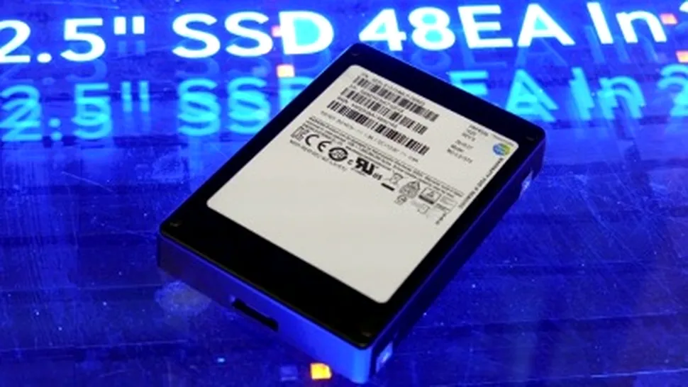 Samsung oferă cel mai încăpător dispozitiv SSD, cu 16 TB spaţiu de stocare într-un pachet cu format 2.5˝
