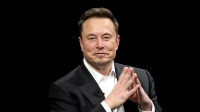 O Tesla Cybertruck a fost transformată în bombă. Cybertruck este produsul „vedetă” al lui Elon Musk - VIDEO
