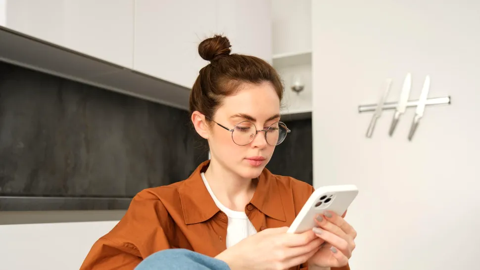 Sfatul unui profesor universitar pentru tineri: „Ștergeți aplicațiile de tip slot machine de pe telefon”. Ce titluri fac parte din această categorie?