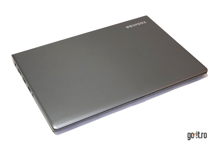 Toshiba Satellite Z30 - o textură fină, plăcută la atingere