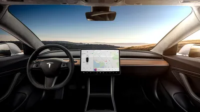 Tesla va dezvolta propriul sistem AI pentru vehicule autonome, în colaborare cu AMD