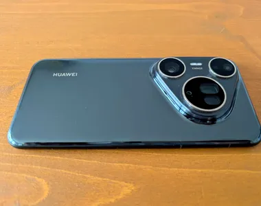 Review HUAWEI Pura 80 Ultra, când designul și fotografia se întâlnesc cu inteligența