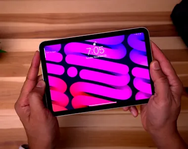 Zvon: ce tablete și laptop-uri Apple urmează să primească ecrane OLED