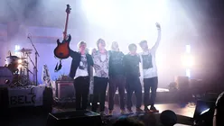 O trupă rock premiată cu Grammy adaugă 9 concerte în Europa la turneul din 2026 și vine în România