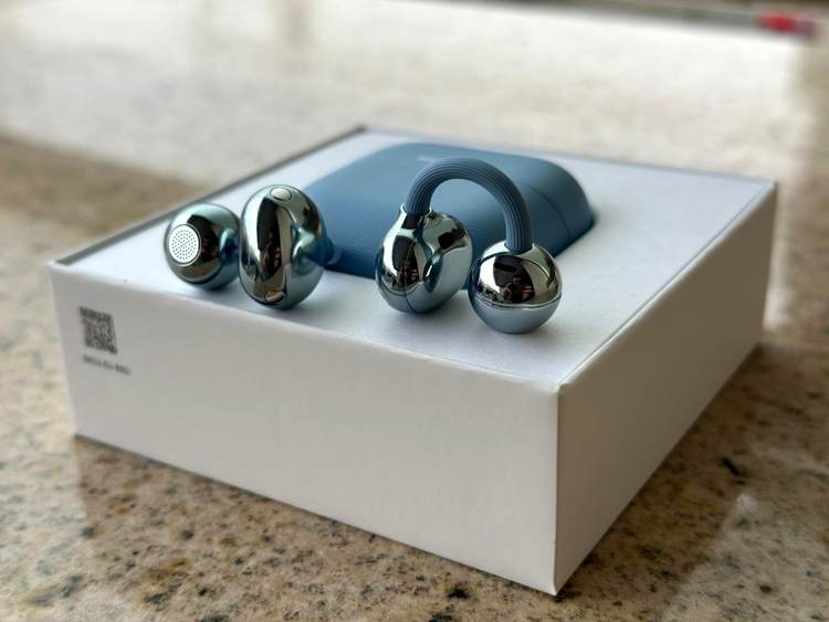 căști open-ear gândite pentru toată ziua