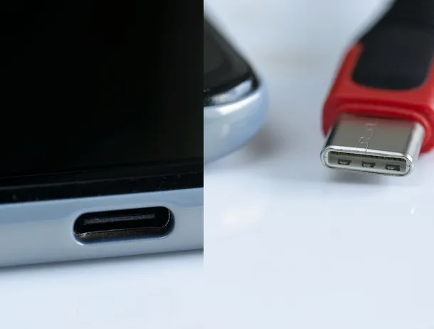 UE nu va împiedica producerea unui smartphone fără port USB-C