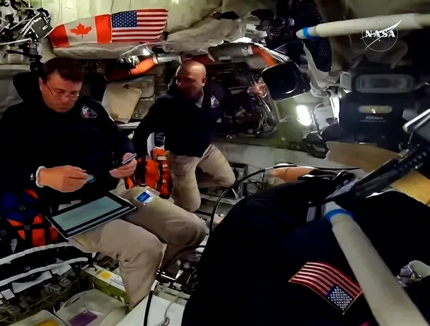 Artemis II: Patru smartphone-uri se află la bordul capsulei. Cu ce modele au plecat astronauții spre Lună?