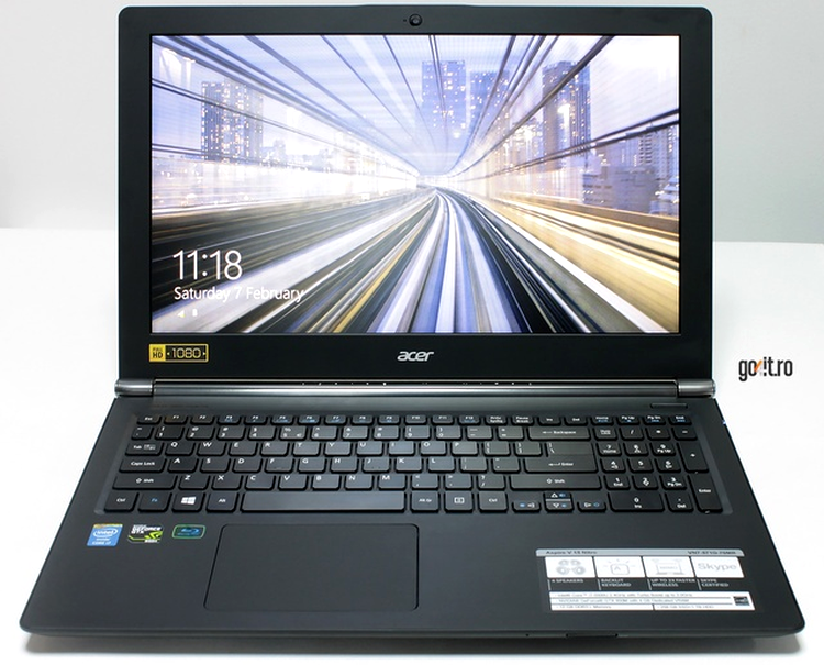 Acer Aspire V 15 Nitro: Un laptop uşor şi mic pentru hardware-ul pe care îl oferă
