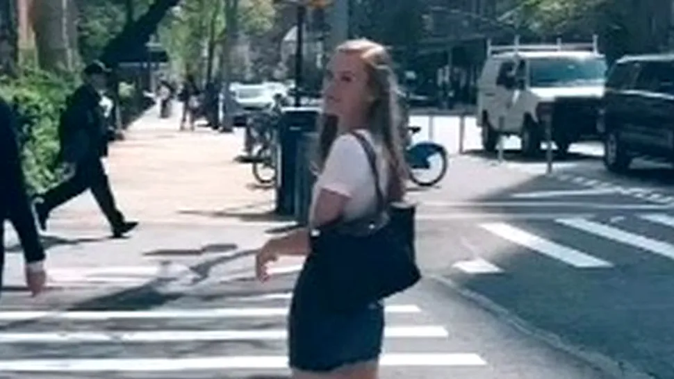 FOTO: O tânără a descoperit ceva incredibil în poza pe care și-a făcut-o în New York